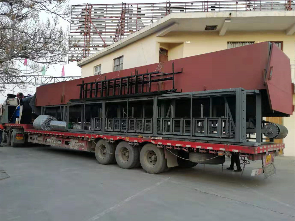 建安中原機(jī)器雙線振動攪拌設(shè)備裝車發(fā)貨